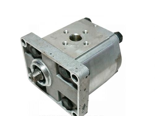 Насос гидравлический (шестеренчатый) CBT-E314 левого вращения, привод плоский (перо), выход 180 Насос гидравлический (шестеренчатый) CBT-E314 левого вращения, привод плоский (перо), выход 180